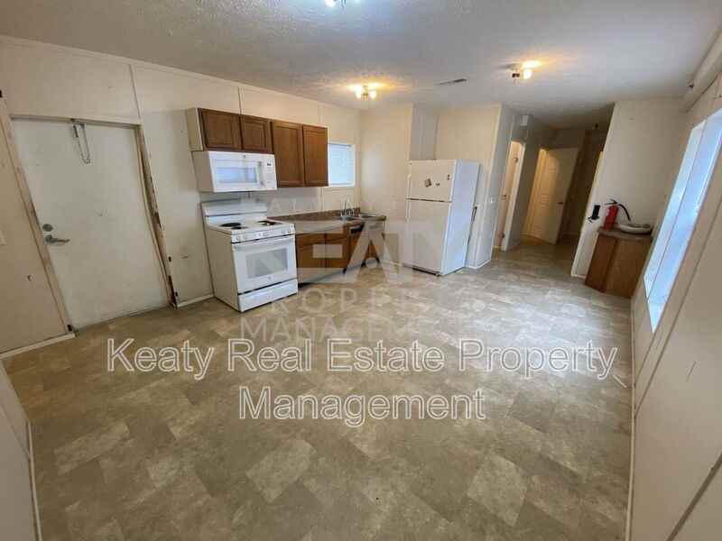 926 S Railroad Ave - Photo 3 of 7
