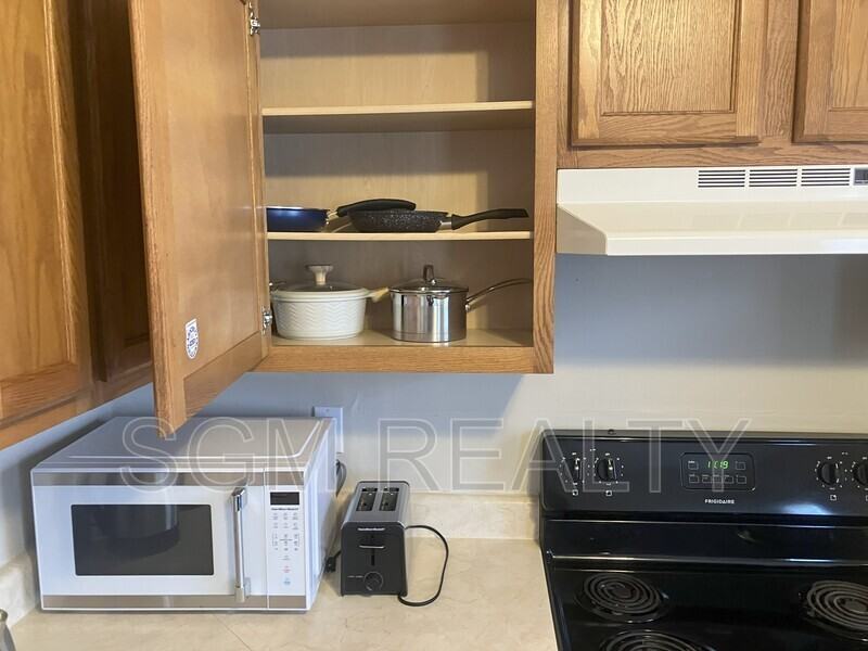 1009 Belle Valley Dr #10 - Photo 3 of 16
