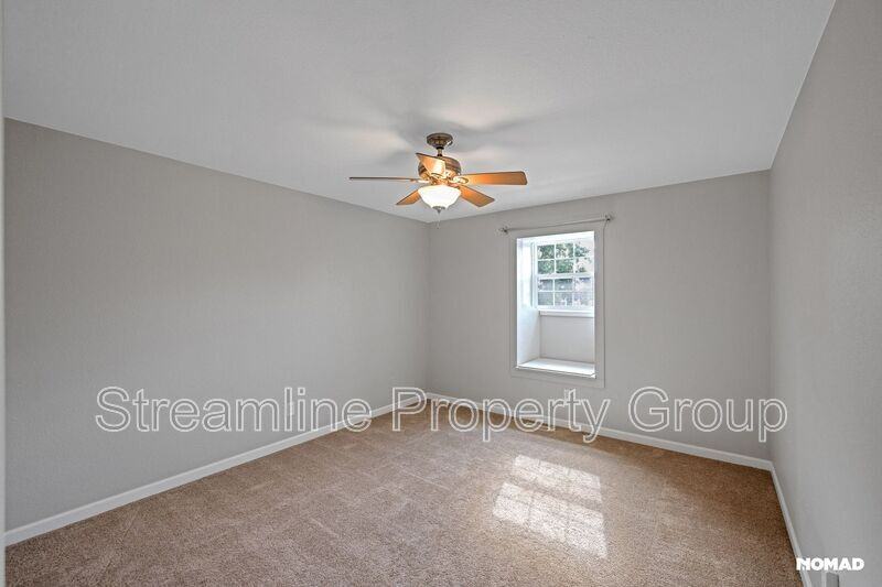 10136 W Keene Ave - Photo 4 of 21