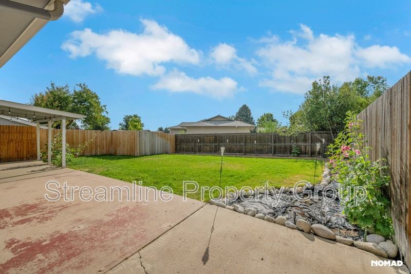 10136 W Keene Ave - Photo 5 of 21