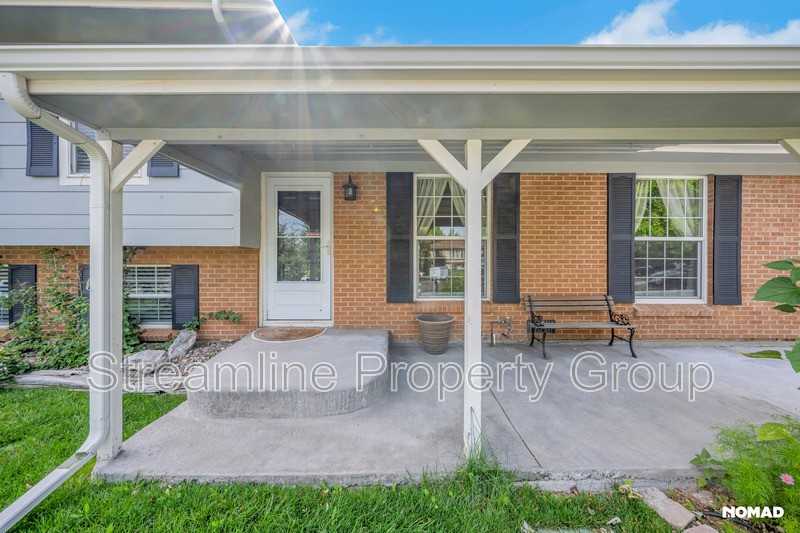 10136 W Keene Ave - Photo 7 of 21
