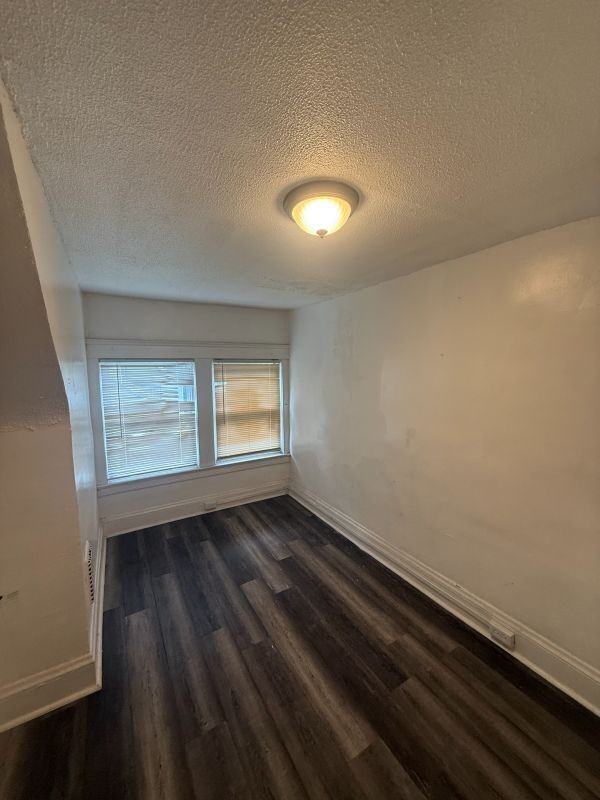 9904 North Blvd - Photo 3 of 13