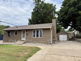 featured image of 2004 W 33rd St