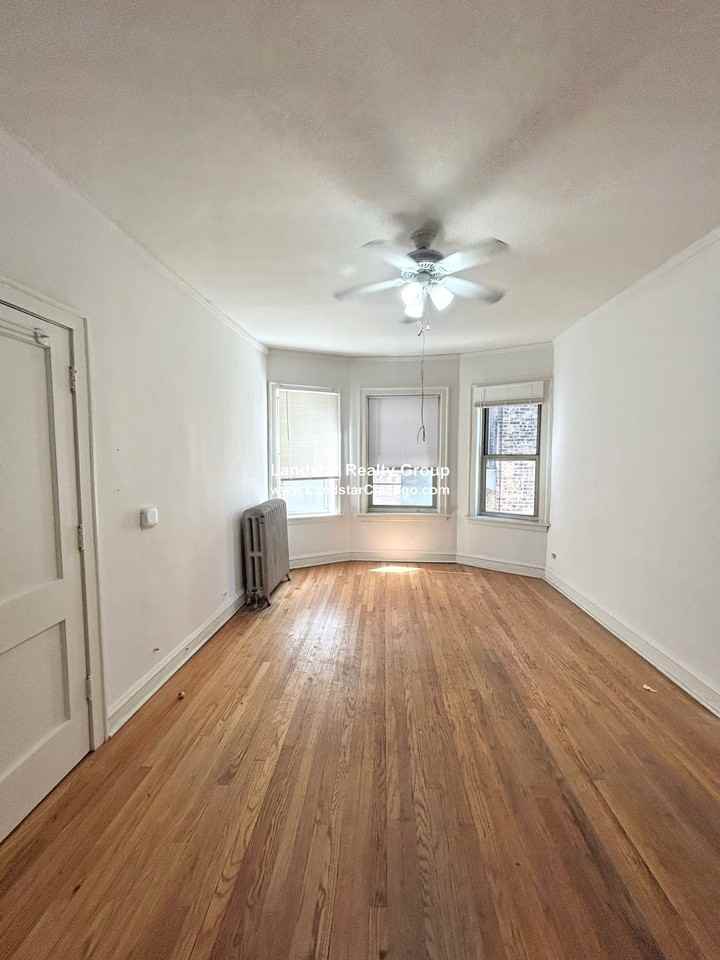 828 S Austin Blvd #1K - Photo 2 of 13