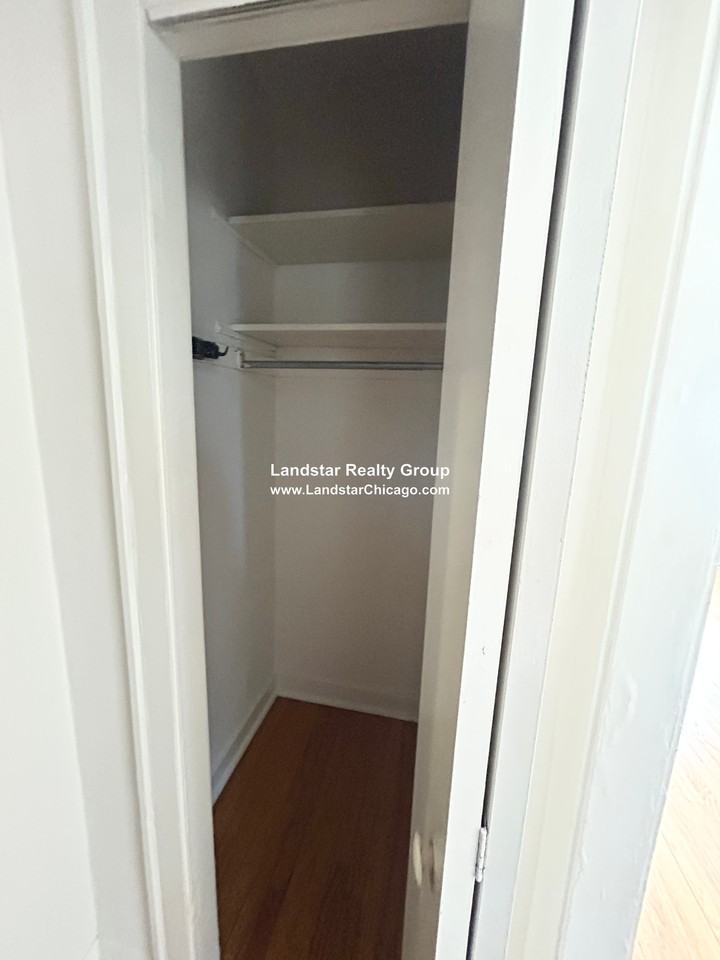 826 S Austin Blvd #2N - Photo 3 of 11