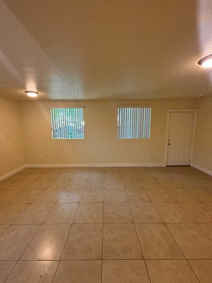 148 East 84th Place - Photo 2 of 21