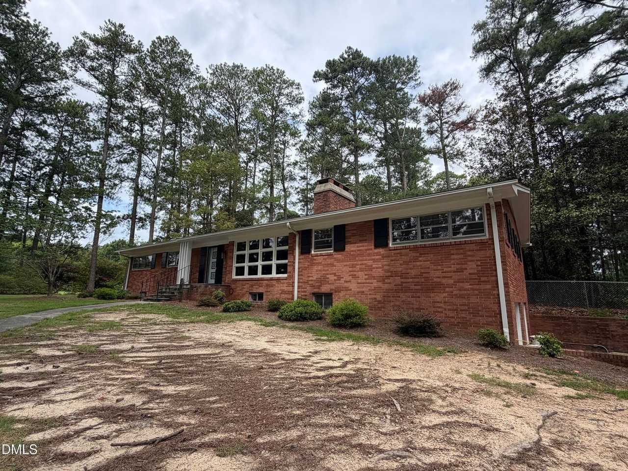 405 N Main St - Photo 2 of 21