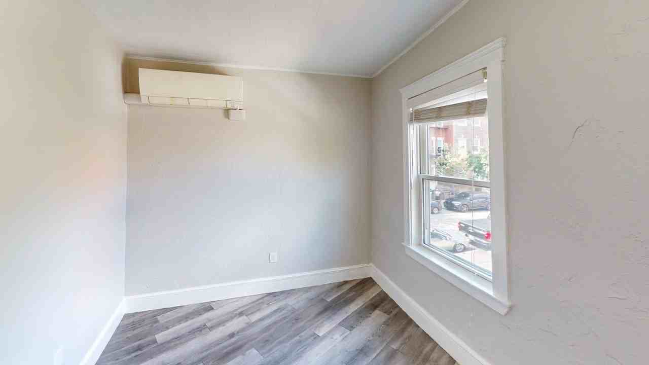 108 Meridian St #3 - Photo 5 of 11