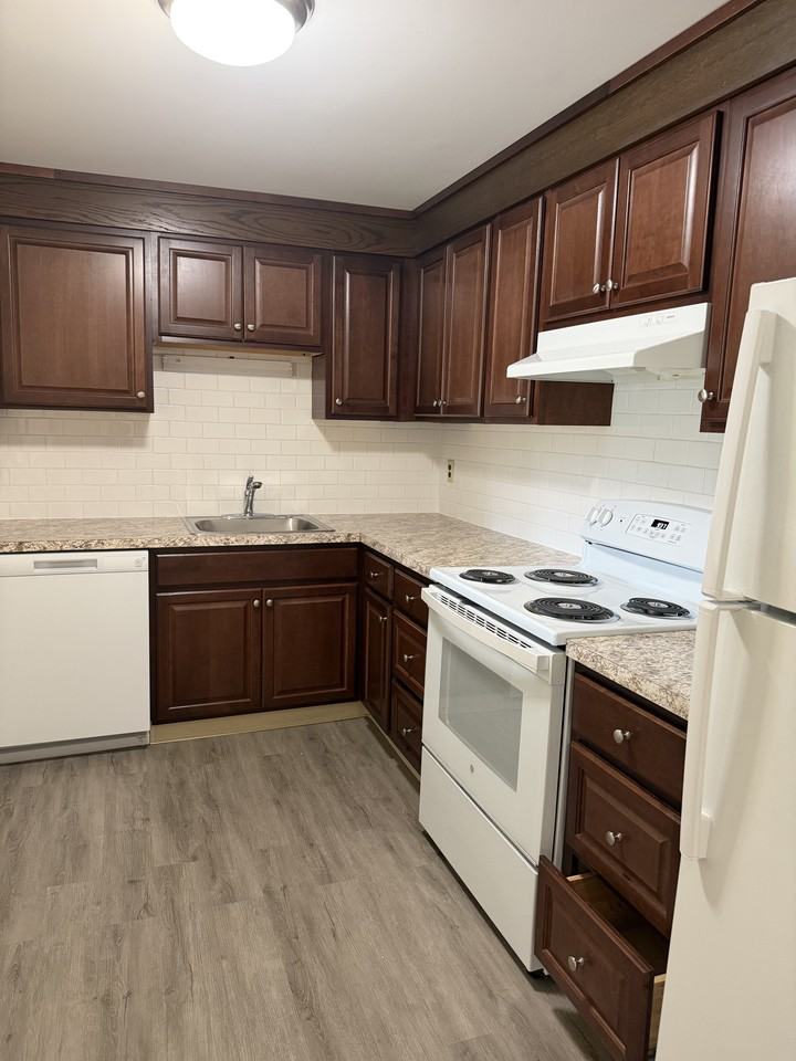 Main St #4L - Photo 2 of 21