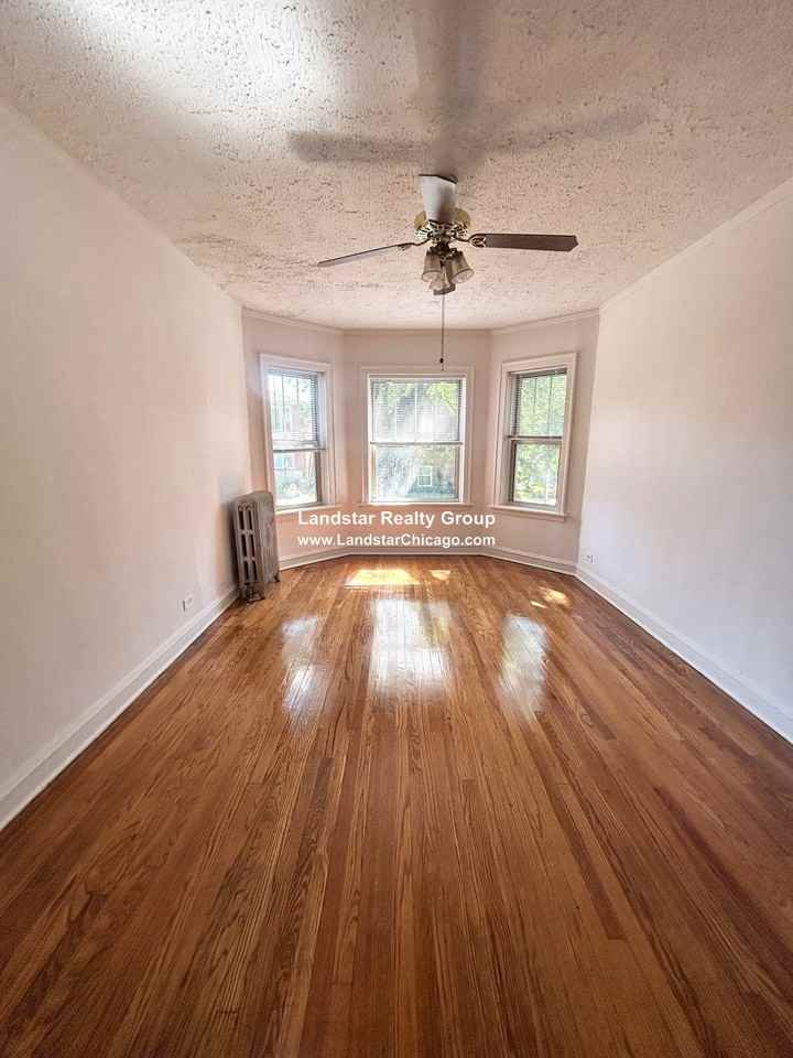 822 South Austin Boulevard #1F - Photo 2 of 13