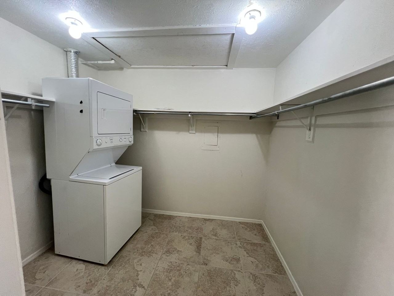 10432 High Hollows Dr - Photo 6 of 28