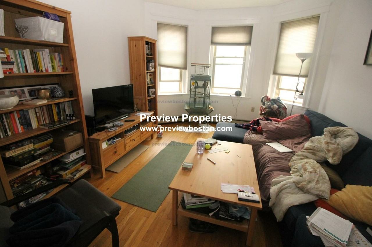 Colborne Rd #12A - Photo 3 of 8