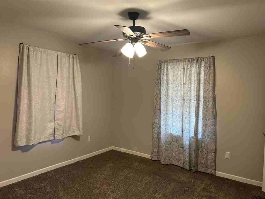 207 Betts Dr - Photo 5 of 11
