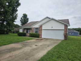 featured image of 3104 Cloverridge Cv