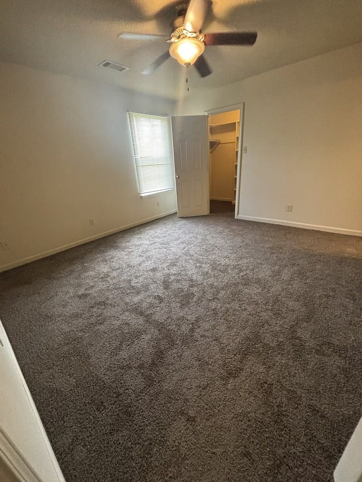 3104 Cloverridge Cv - Photo 4 of 20