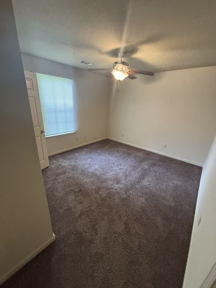 3104 Cloverridge Cv - Photo 5 of 20
