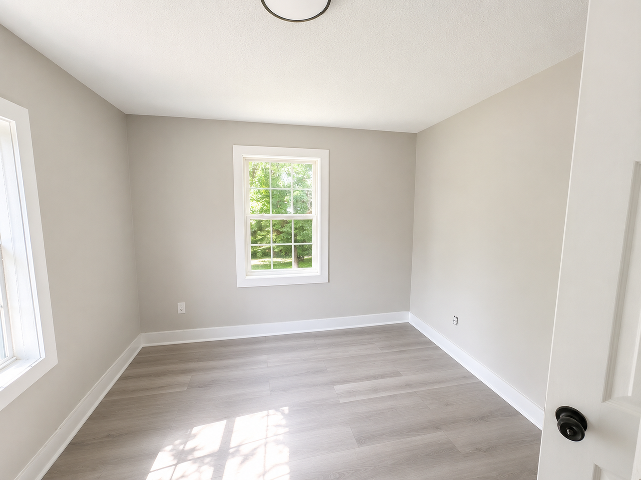 2028 Amity Ave - Photo 4 of 9