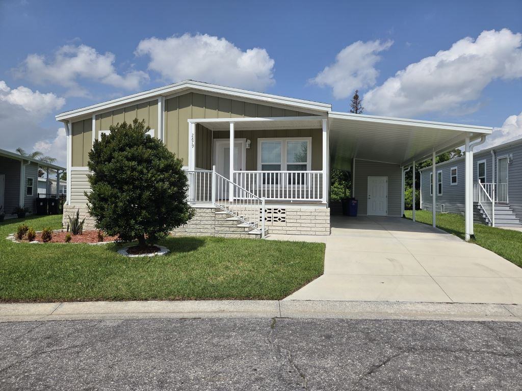 2879 Canyon Dr