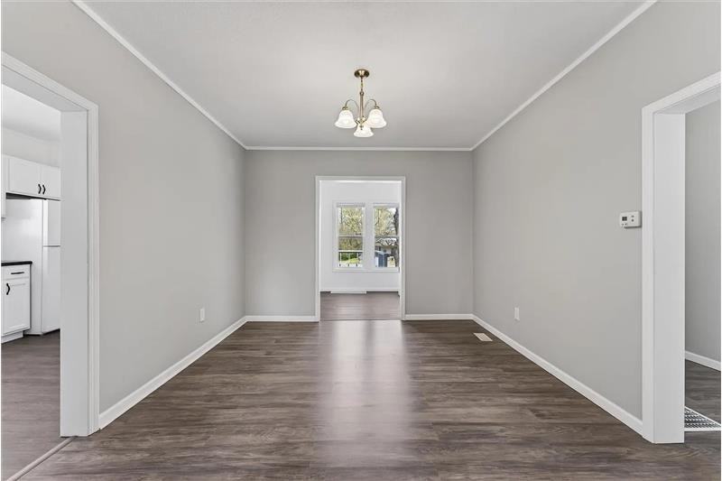 859 Greenwood Ave - Photo 4 of 14