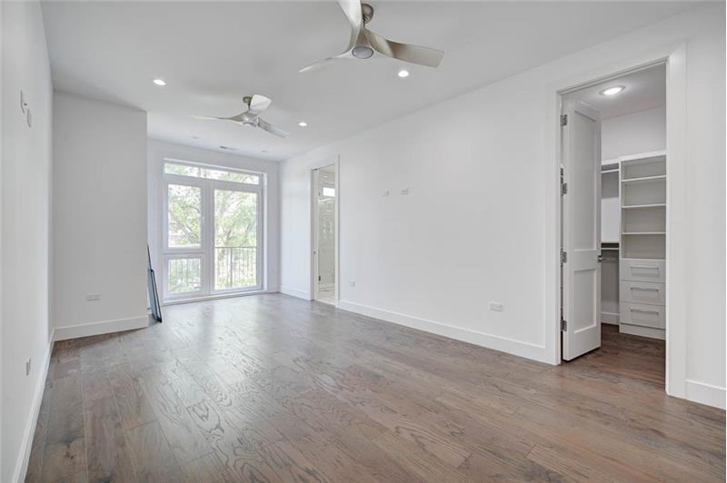 3008 W Belmont Ave #2R - Photo 6 of 18