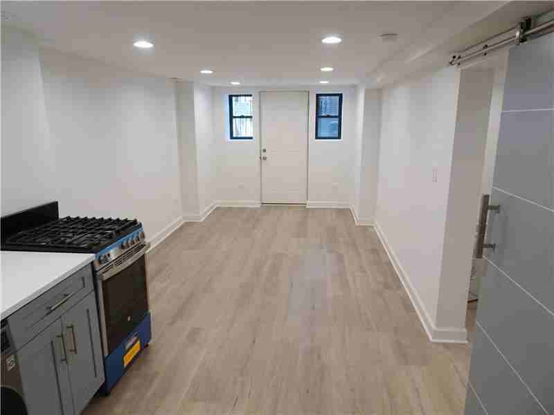 1505 N Rockwell St #G - Photo 4 of 16