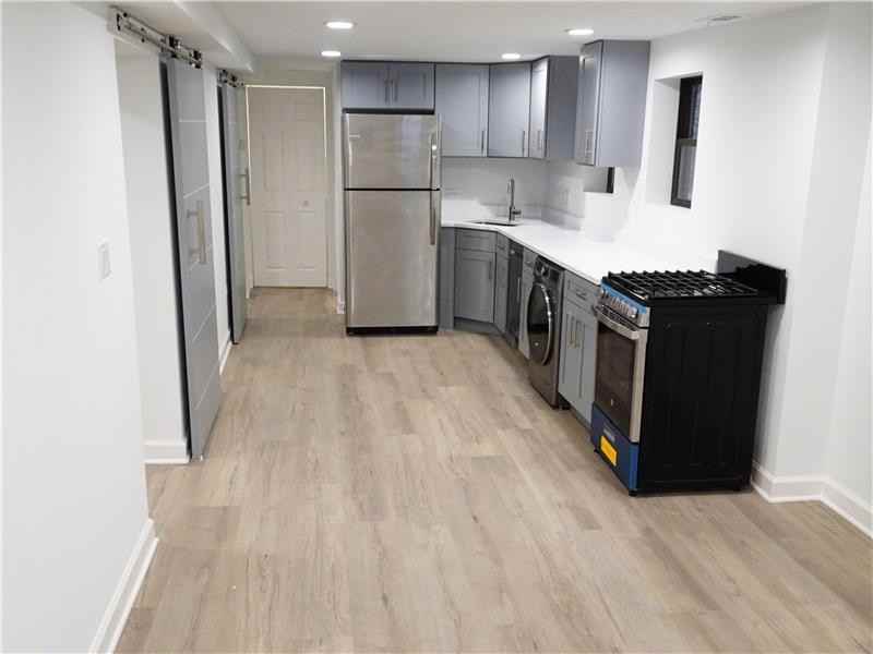 1505 N Rockwell St #G - Photo 6 of 16