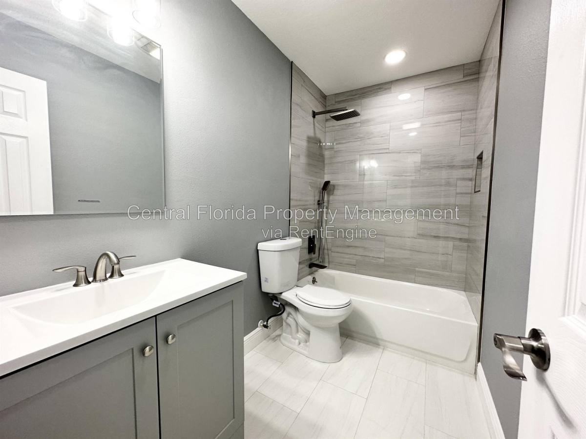 1413 Carlson Dr - Photo 3 of 9