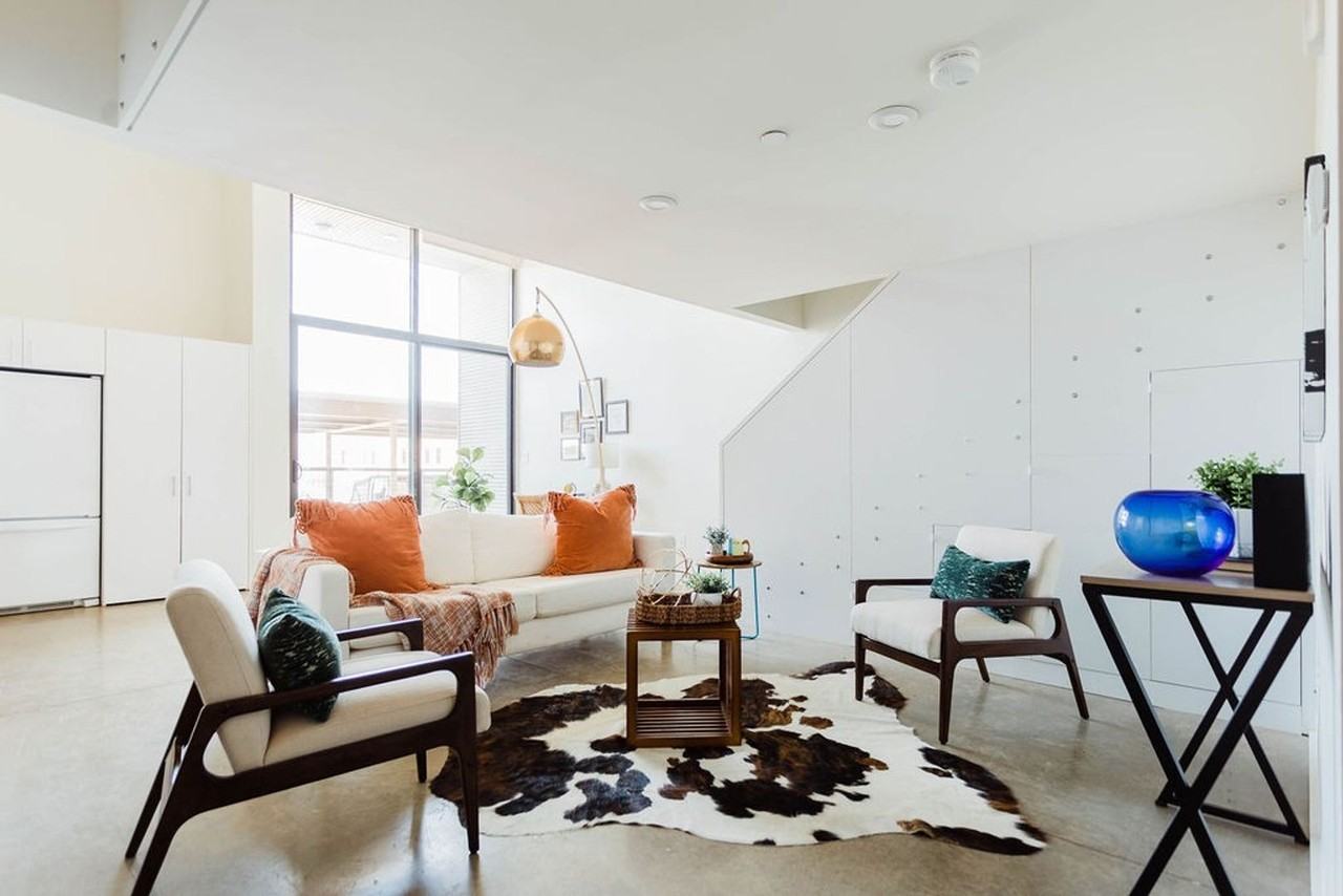 The Frank - Photo 2 of 50