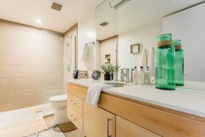 featured image of 1201 N Francis Ave