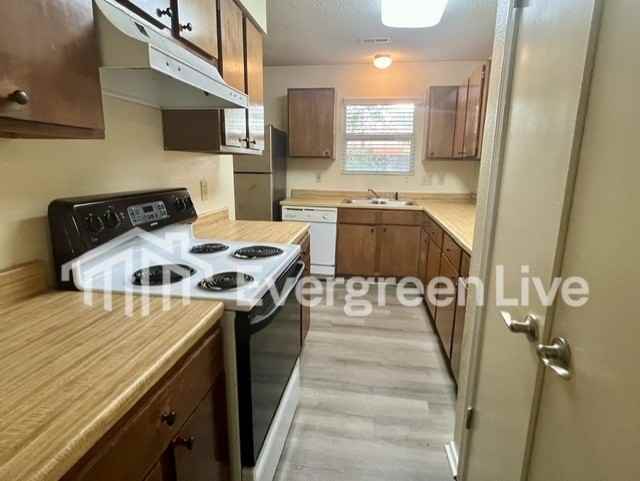 115 Willow Gardens Ct - Photo 6 of 17