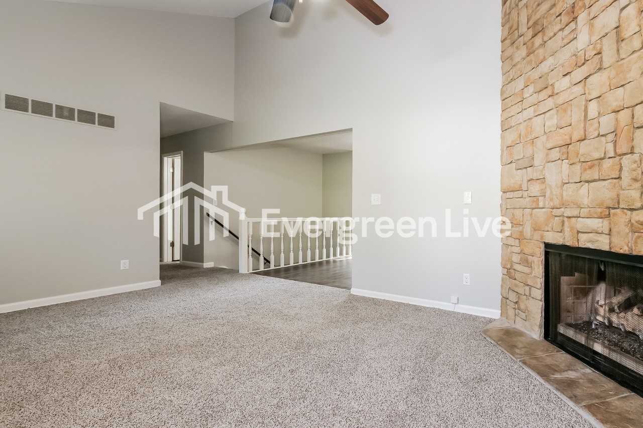 11449 N Wayne Ave - Photo 5 of 15