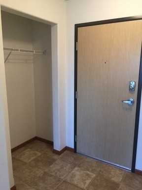 Dakota Creek Apartments - Photo 6 of 22