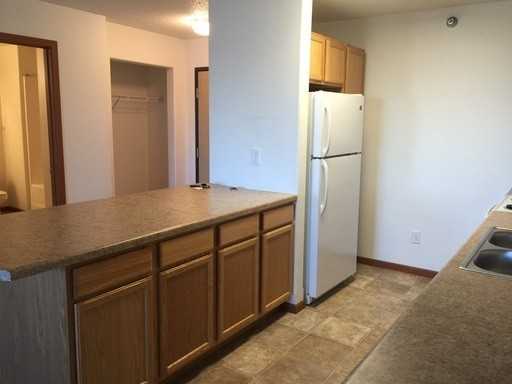 Dakota Creek Apartments - Photo 7 of 22