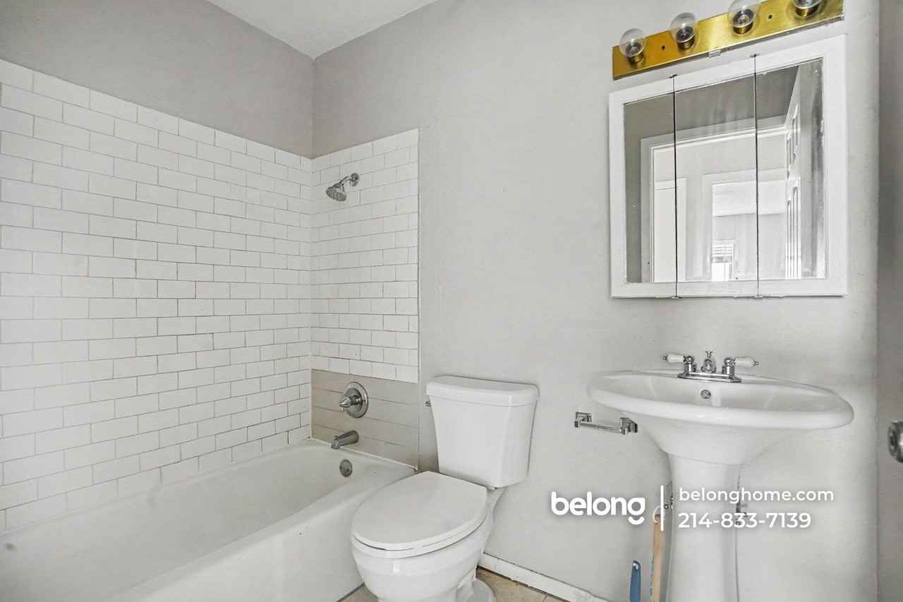 423 Southlake Dr - Photo 6 of 17