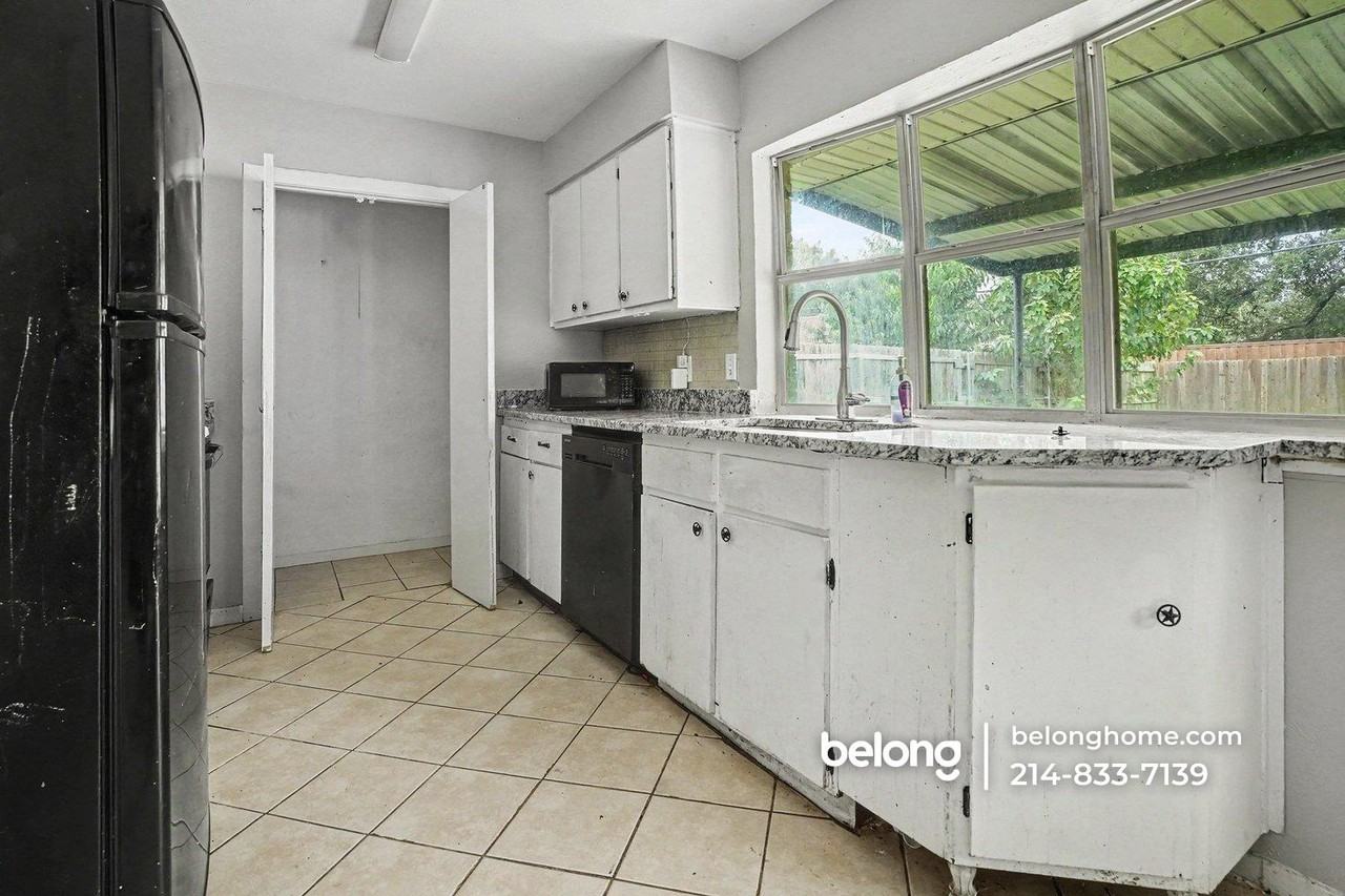 423 Southlake Dr - Photo 7 of 17