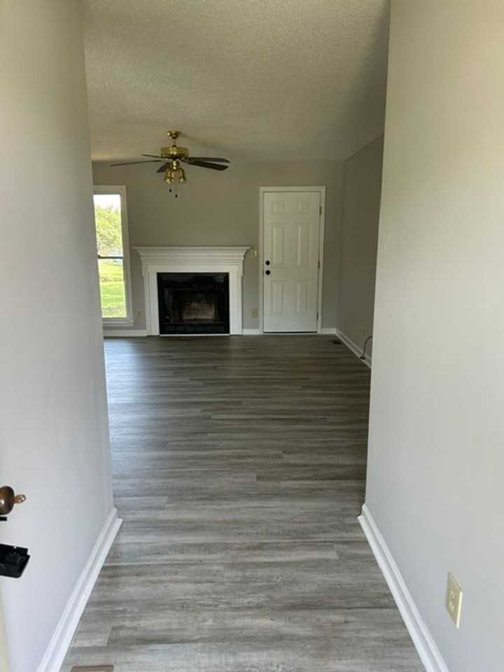 2807 Highway 41a S - Photo 2 of 16