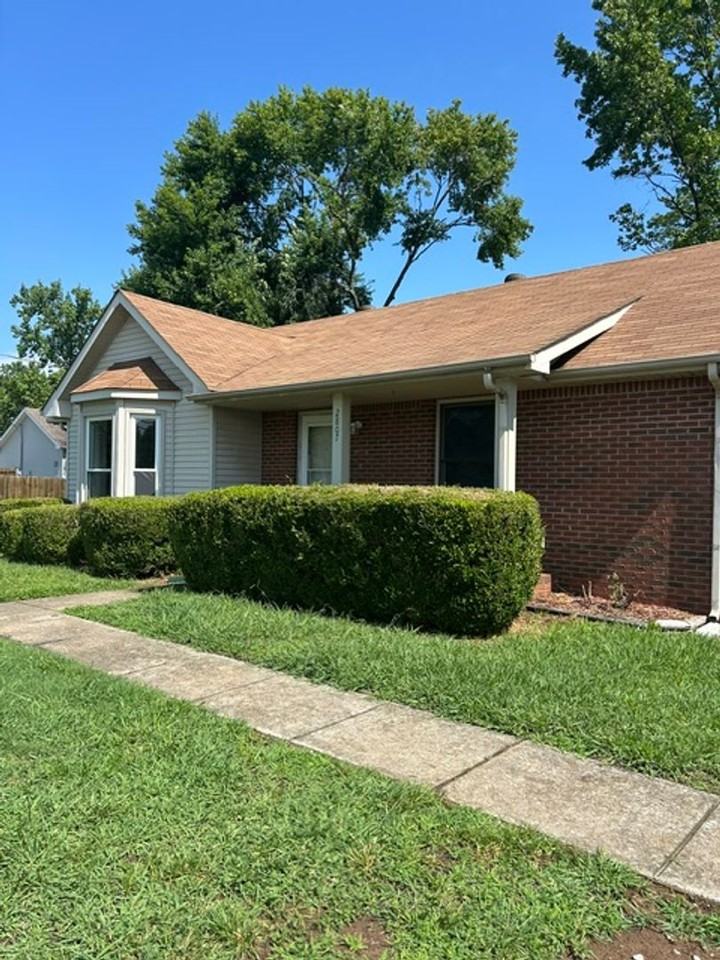 2807 Highway 41a S - Photo 3 of 16
