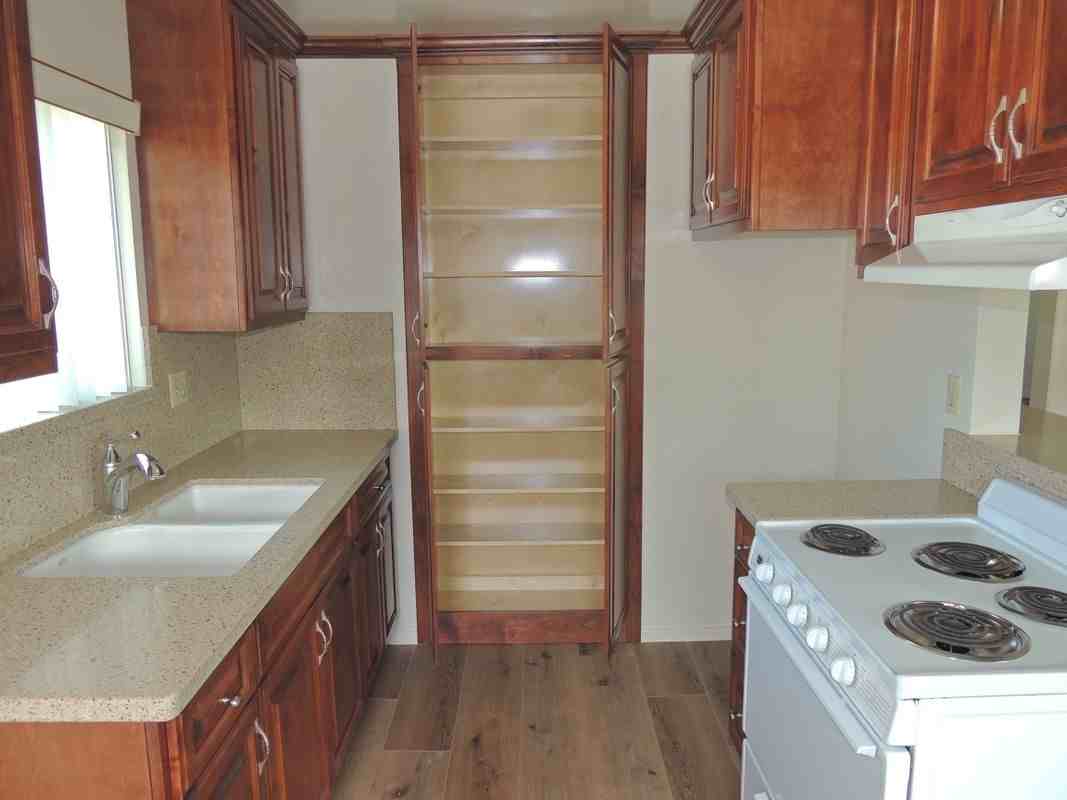 321 Gladys Ave ##4 - Photo 3 of 25