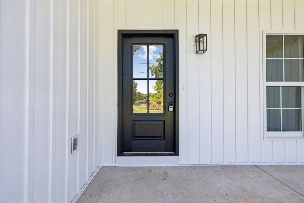 112 Rogers Ave - Photo 4 of 50