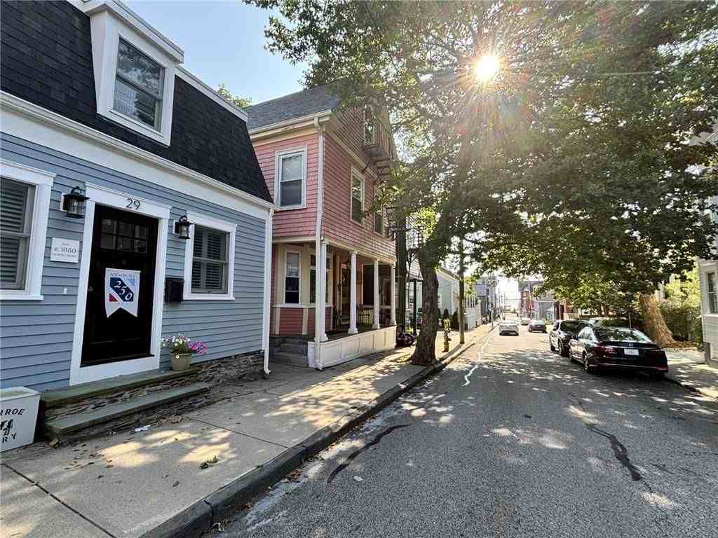 27 Young St ##1 - Photo 3 of 35