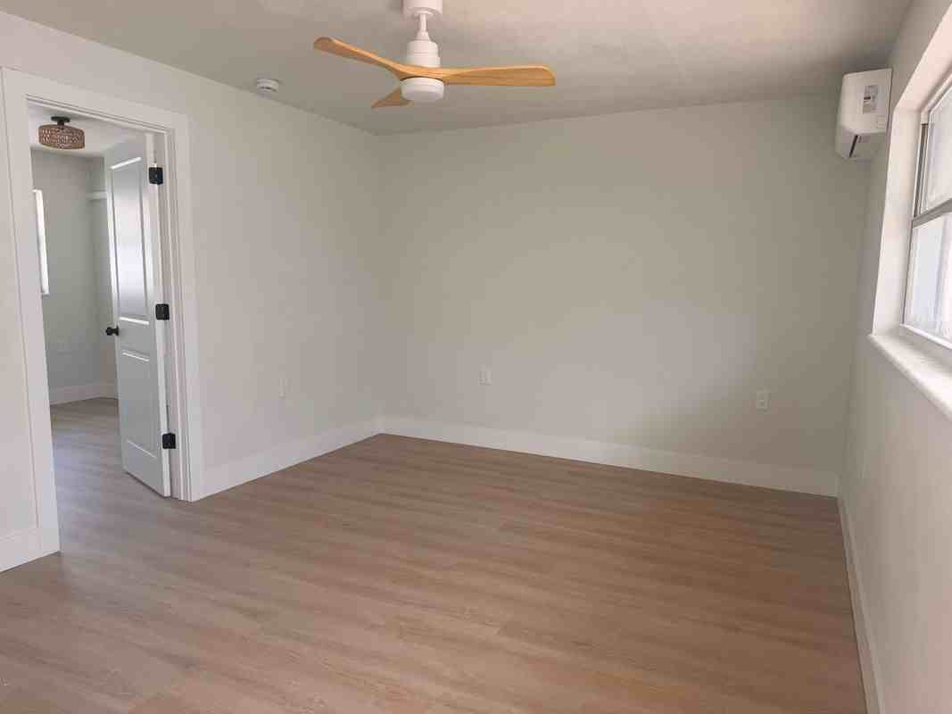 13388 1st St E ##B - Photo 3 of 7
