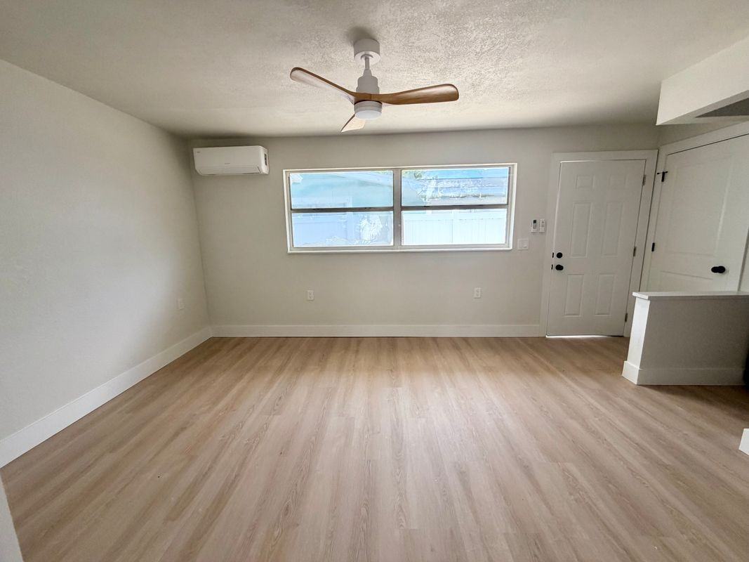 13388 1st St E ##B - Photo 4 of 7