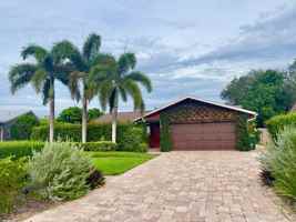 featured image of 4836 Napoli Dr