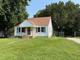 419 E Summit St - Photo 1 of 1