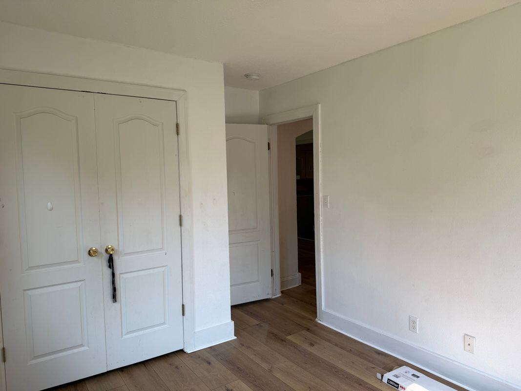 419 E Summit St - Photo 6 of 15