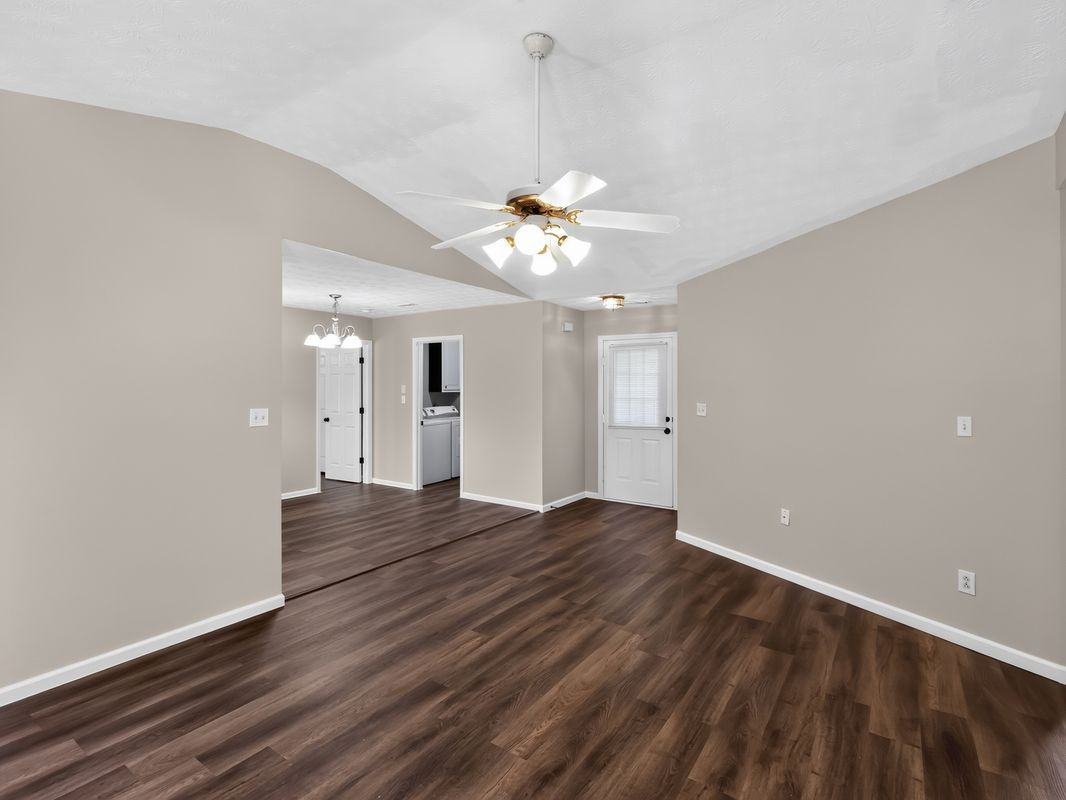 22 Canterbury Dr - Photo 4 of 21