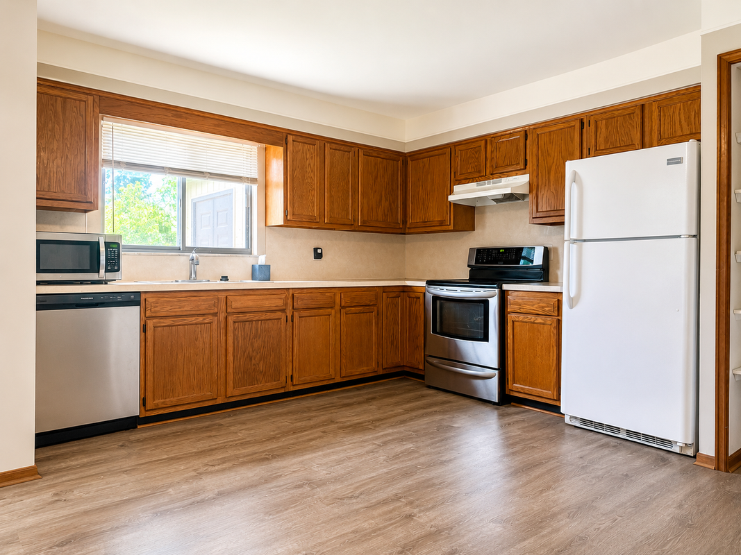 27085 Campau Ln - Photo 2 of 9