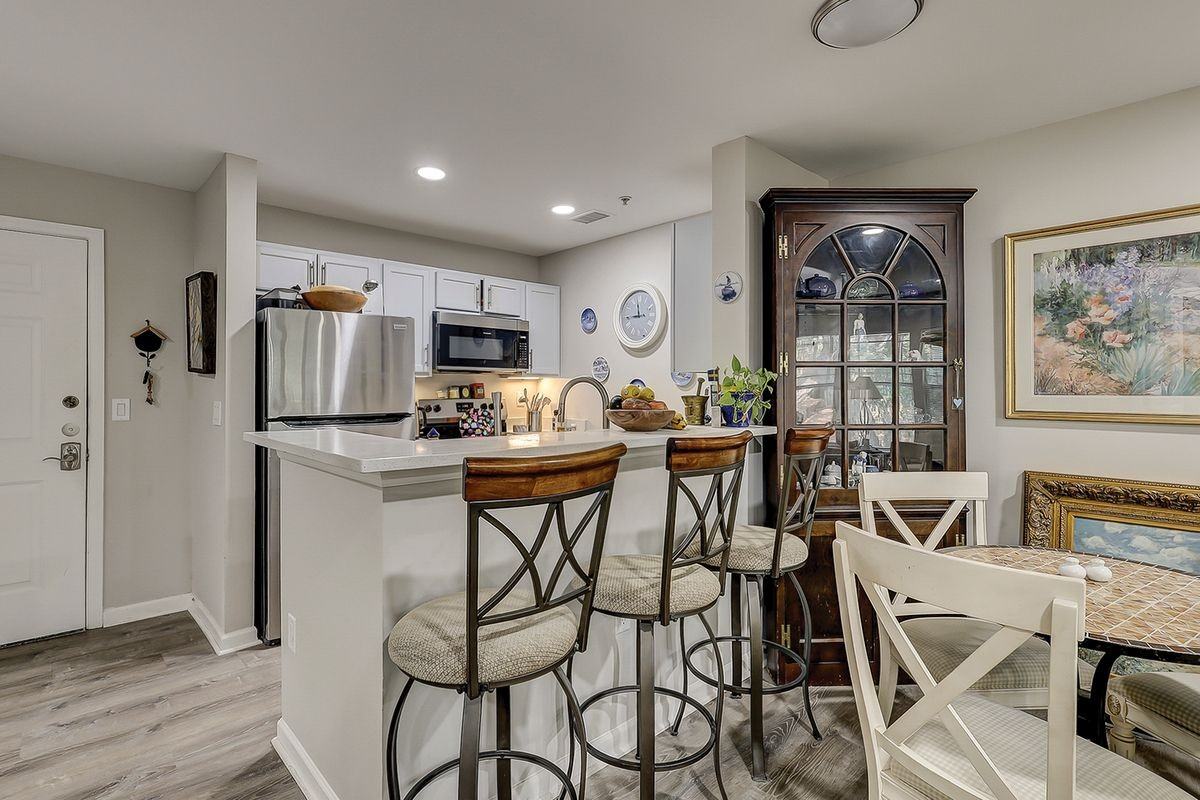 70 Helmsman Way - Photo 6 of 13