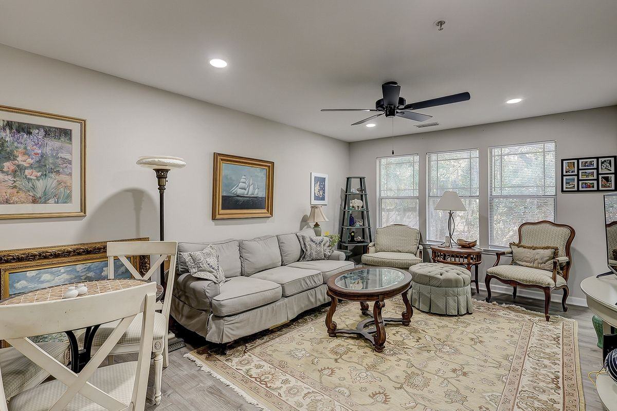 70 Helmsman Way - Photo 7 of 13