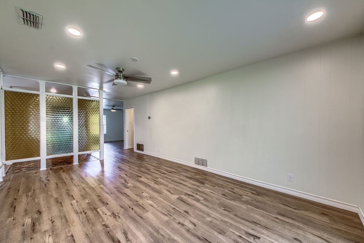 3106 Manila Dr - Photo 2 of 27